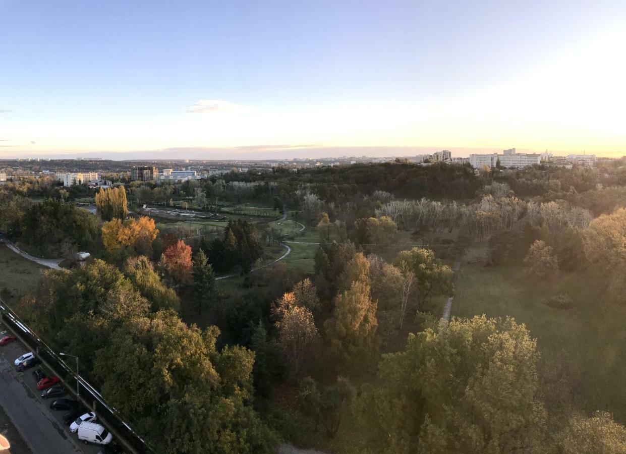 Fantastic View On Chisinau Center - Super Fast Wifi - Two Botanical Gardens - 2Br Apartment Exterior photo